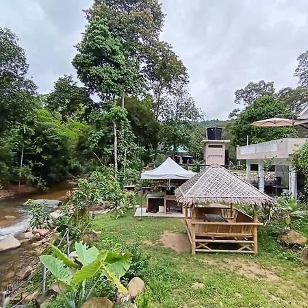Dango1881Muslim Riverstay Padang Rengas Buitenkant foto